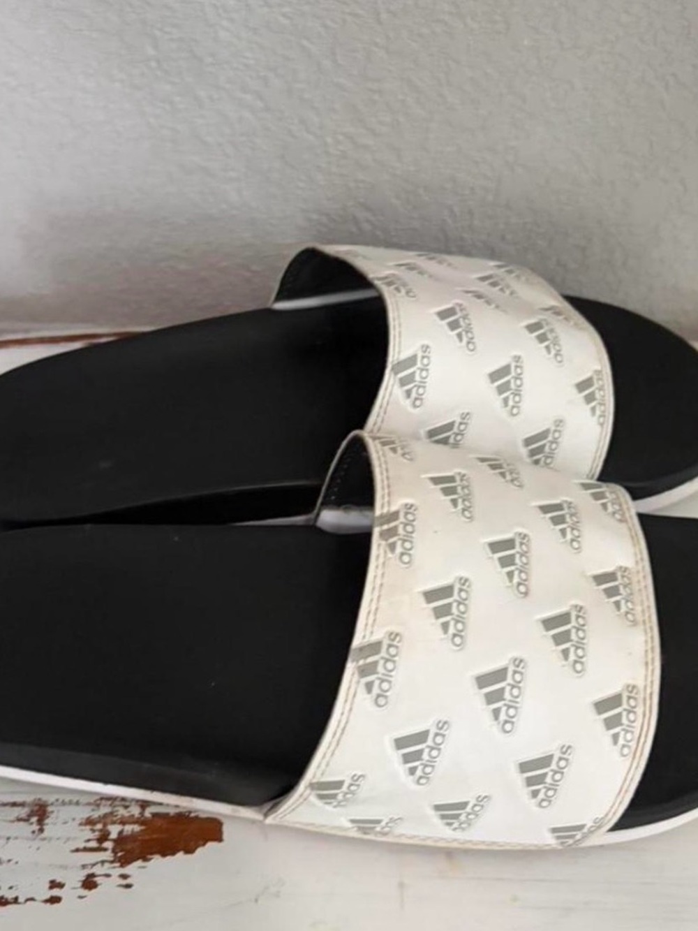 Men’s Adidas White Logo Slide Sandals with Black Footbed - Picture 2 of 3